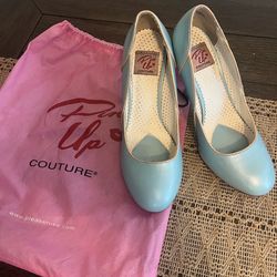 PIN UP COUTURE HIGH HEELS