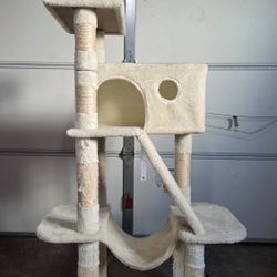 Cat tree