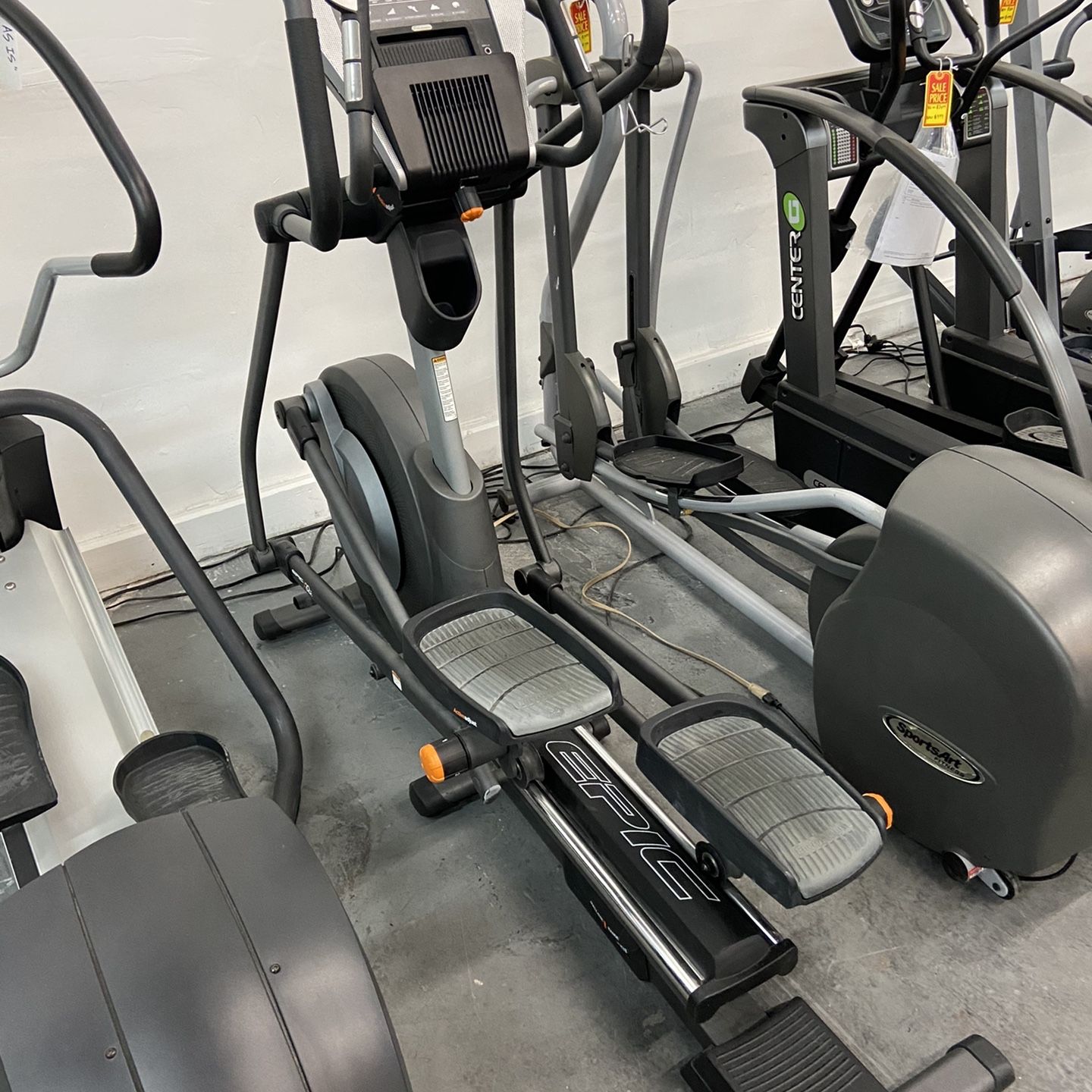 Epic A32E Adjustable Incline Elliptical - Ellipticals For Home Gym