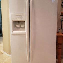Whirlpool Gold side-by-side Refrigerator 