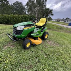 Tractor John Deere En Muy Buenas Condiciones Es De 42” Pulgadas Deck Tiene Un Motor De 20hp Delivery Disponible 