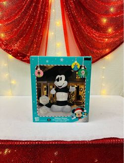 New 10ft Giant Disney Christmas Mickey Mouse inflatable $120 firm “27ave and Osborn “