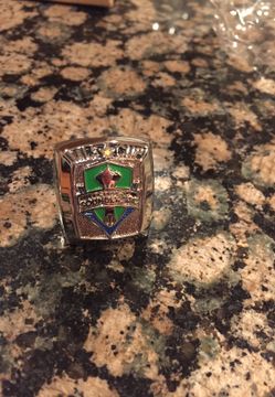 SOUNDERS 2016 MLS CUP CHAMPION RING- designed after the teams champion ring. Oversized, or for a really large hand, or small paperweight.