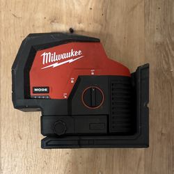 Milwaukee 3622-20 Laser Cross Line & Plumb Points