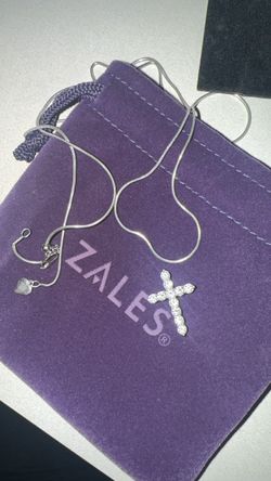 Zales  cross necklace