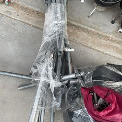 12 Foot Trampoline With Enclosure 