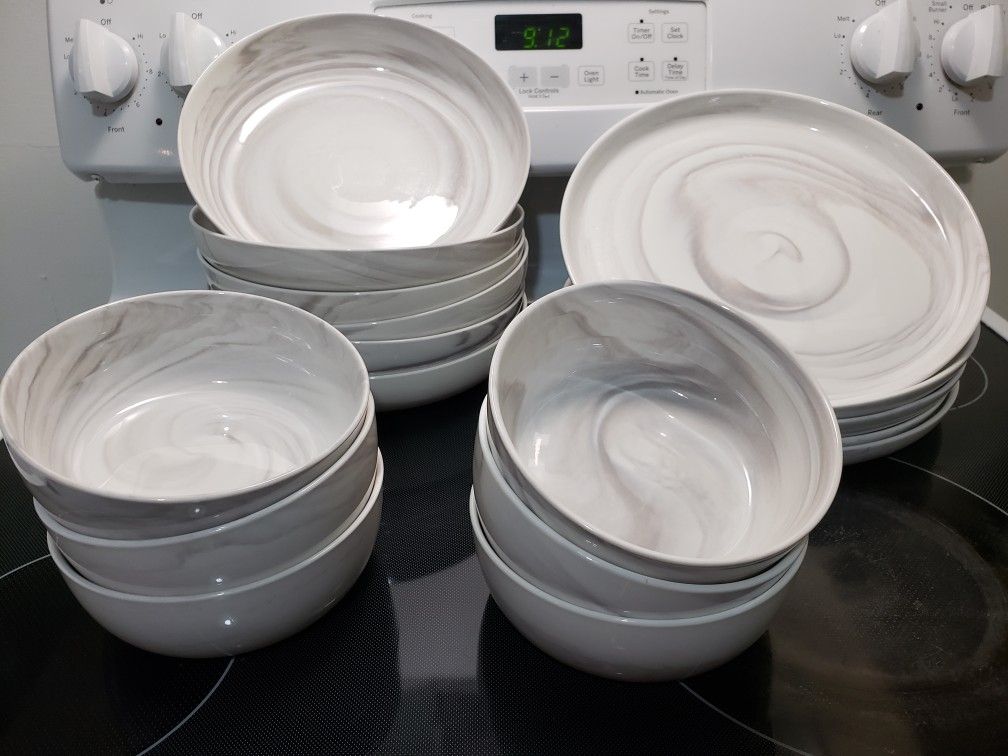 White Gray  Dishes 