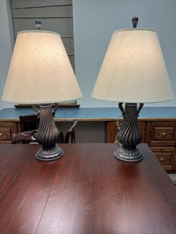 LAMPS - TABLE LAMPS