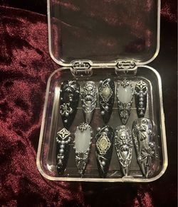 New! Press On Nails