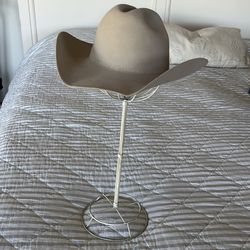 Hat stand