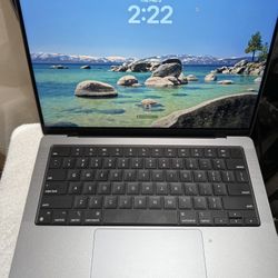 Macbook Pro 2023 M2 Max  32GB Ram 1TB Grey In  Color 