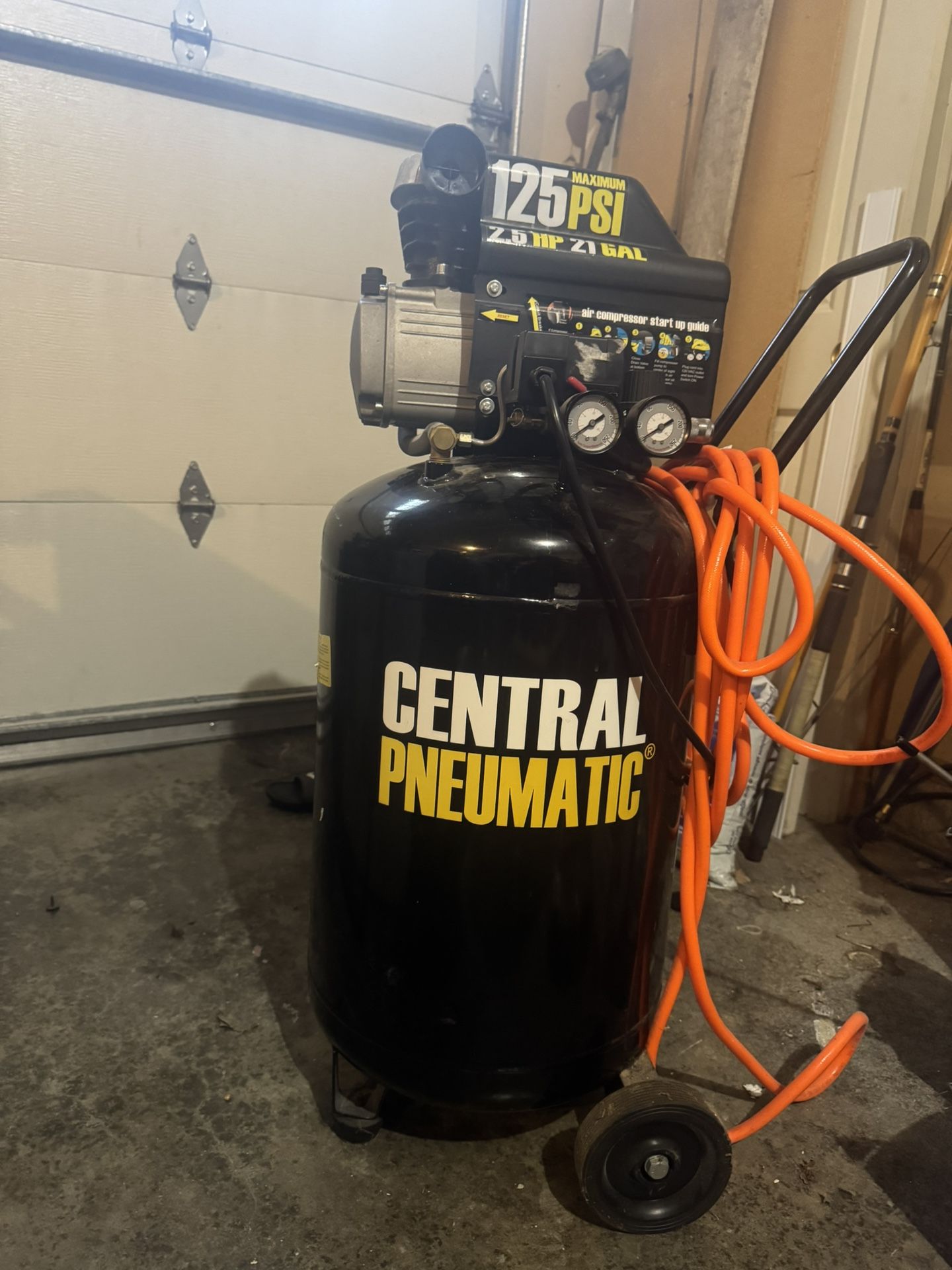 central pneumatic air compressor 20 gallon