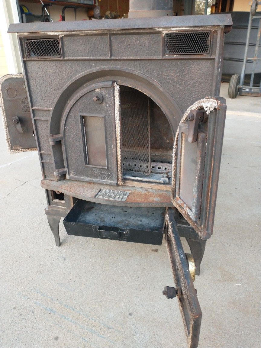 Federal Airtight Wood Stove for Sale in Waterford, CA OfferUp