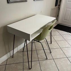 Desk Whit Chair 