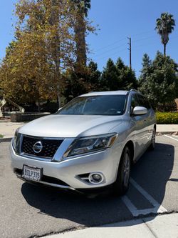 Beautiful 2016 Nissan Pathfinder SV