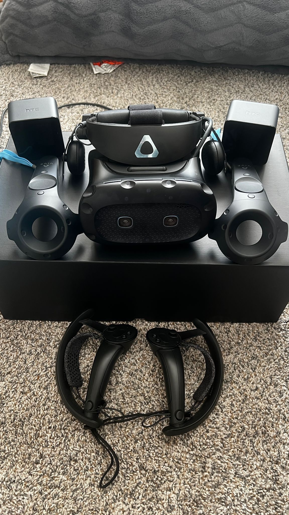 HTC Vive Cosmos Elite VR Headset