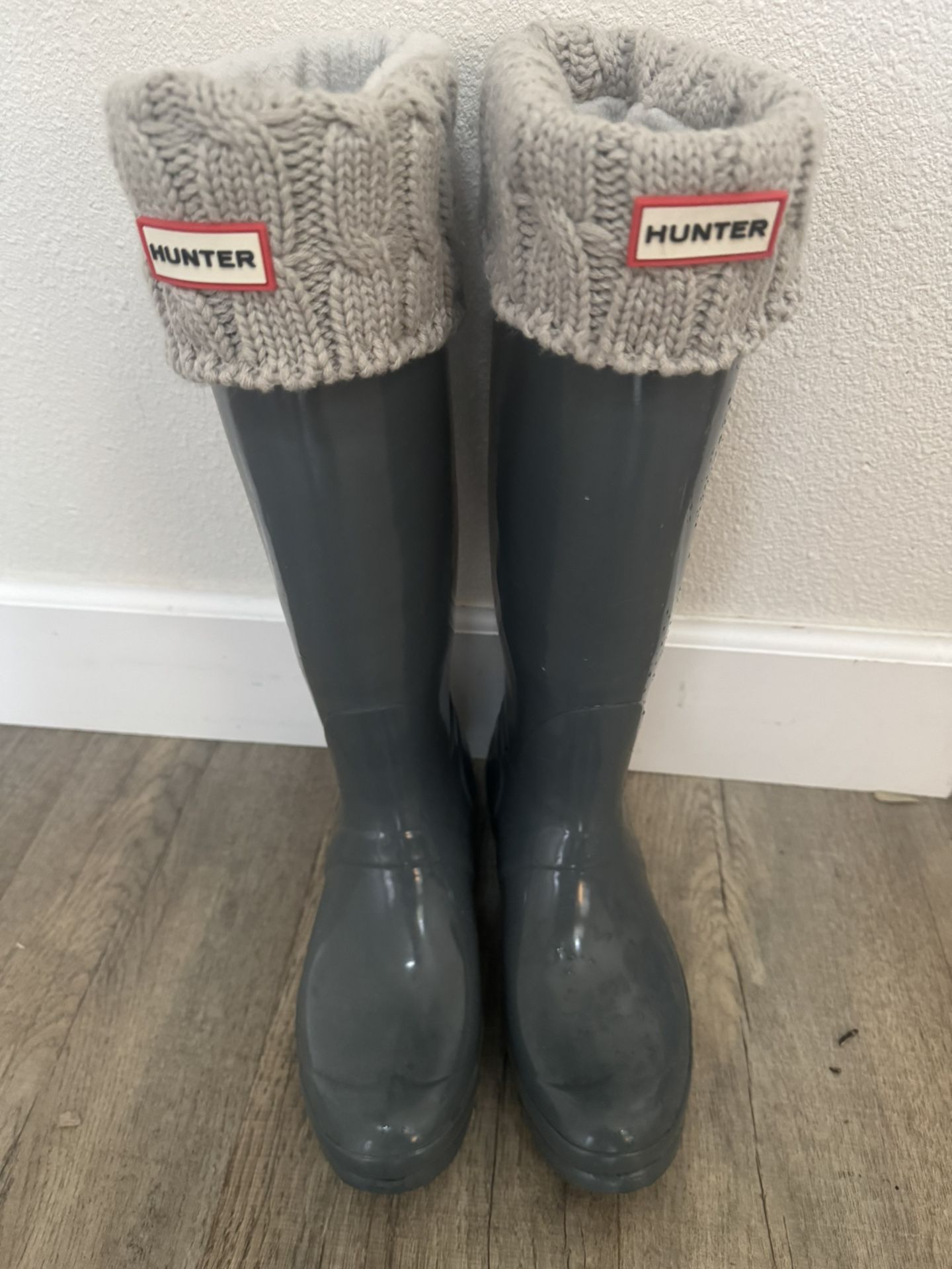 Like New Grey Size 9 Hunter Boots