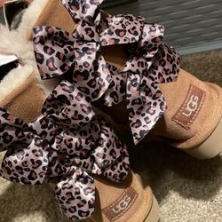 New Leopard Uggs Size 7 Womens $150 