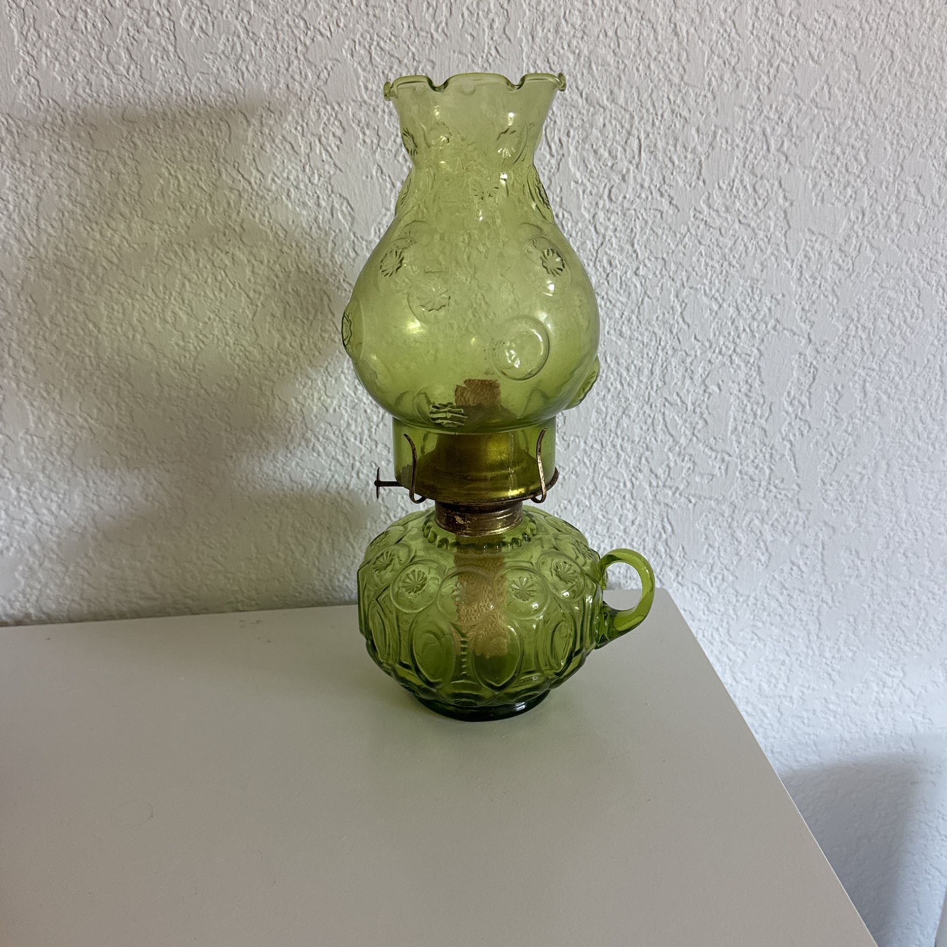 Vintage Green Glass L.E. Smith Moon & Star Finger Hurricane Oil Lamp