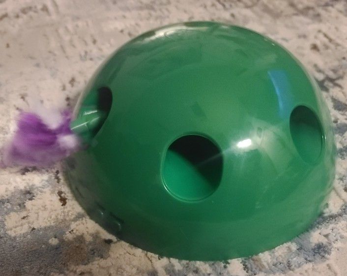 Automatic pop up peekaboo cat toy. Like new