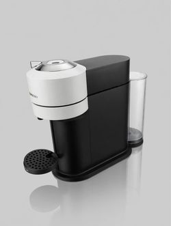 Nespresso Vertuo Next Coffee & Espresso Machine (Breville) – Like New