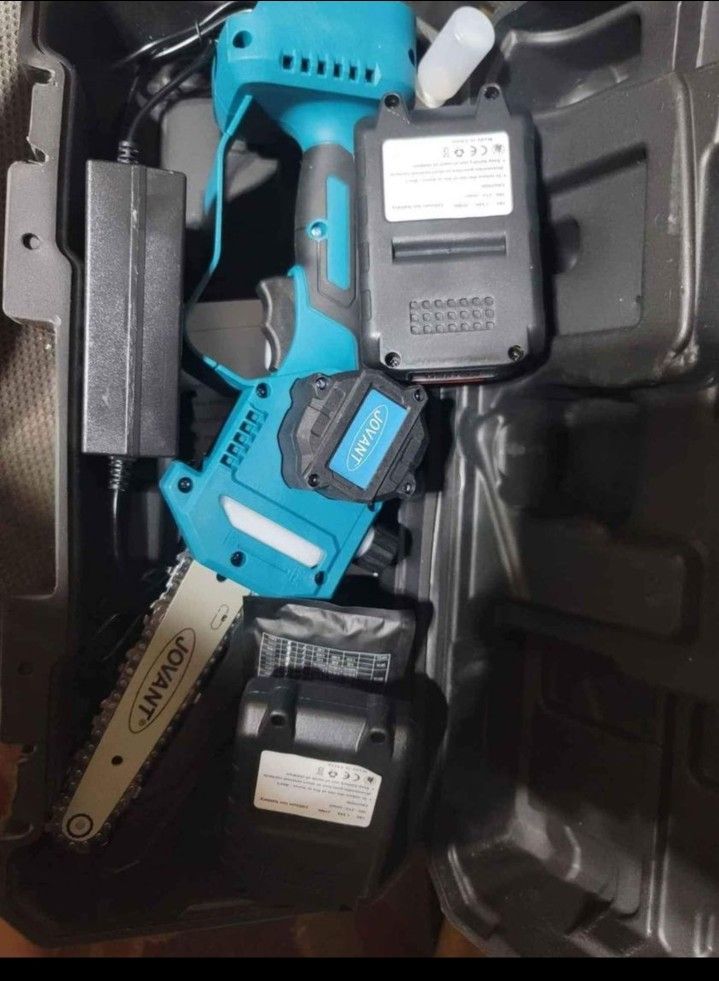 Chainsaw 6"