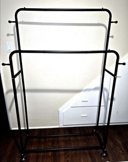 Double Rail Clothing / Garnet Rack