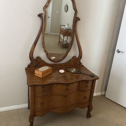 Antique Oak Dresser With Mirror 