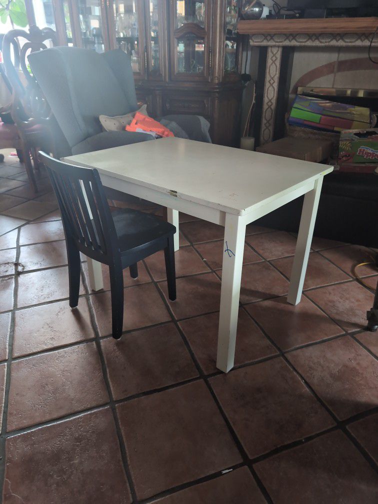 Free Kids Table With one chair