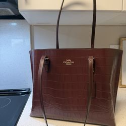 Mollie coach tote bag