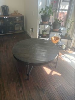 Ashley furniture cocktail table