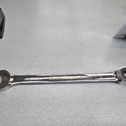 GEAR WRENCH RATCHETING OPEN END SPANNER. 1-1/8"