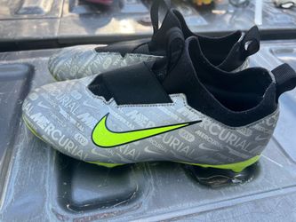Youth Cleats