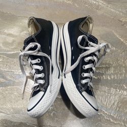Converse All Star Low Tops Lace Black Sneakers Shoes Men’s 6.5 / Women’s 8.5