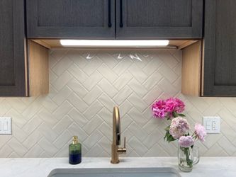 Highland Park Antique White 3x6 tiles