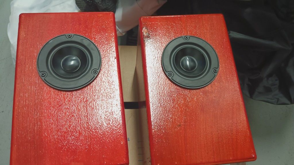 Custom Hardwood Shelf Speakers. Handcrafted And Stained Super Clear High Quality. FREE DELIVERY
