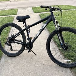 Ozark Trail Vibe 27.5" Mountain Bike Black, Front Suspension, 8 Speed