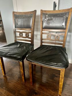 4 Free Chairs