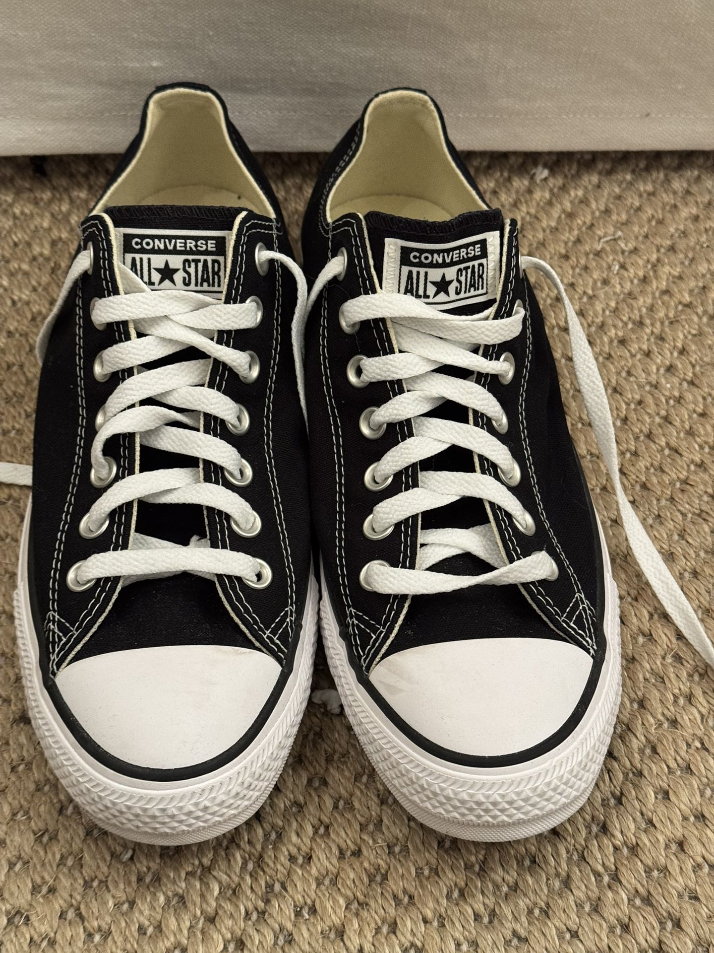 New without box size men's 10 black and white converse. Comfortable and classic