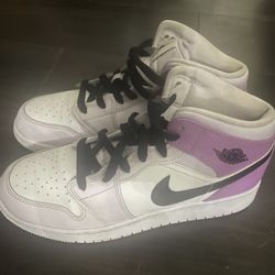 Air Jordan Sneakers – Purple/White – Boys Size 7