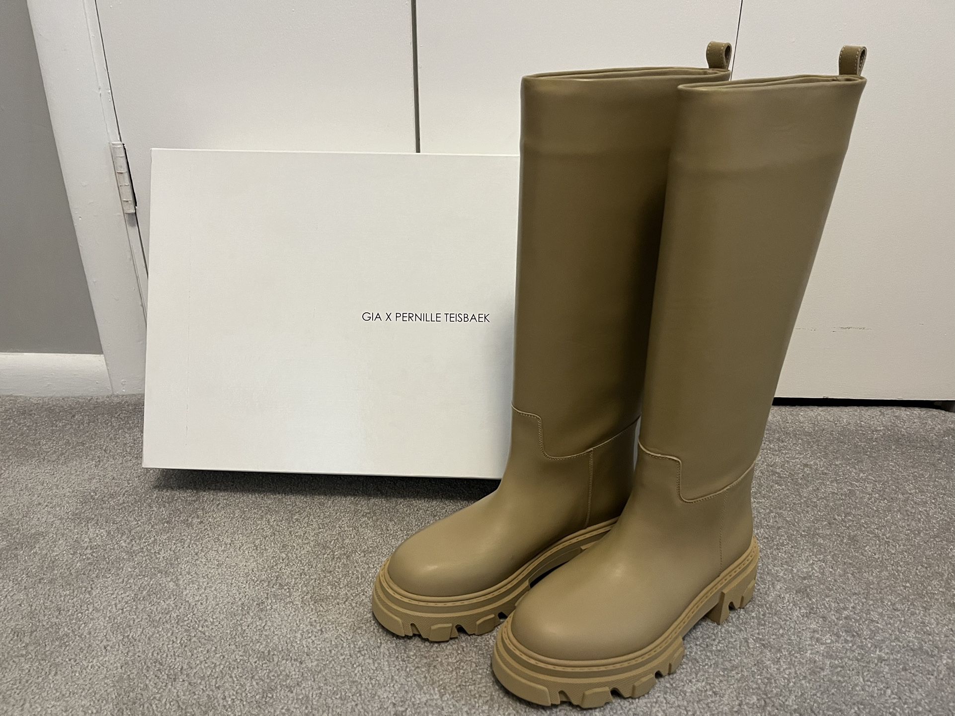 Gia X Pernille Teisbaek New Italian Leather Knee Boots SZ 37.5