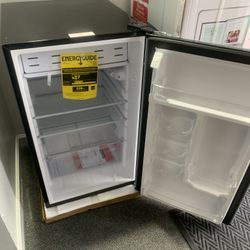 Compact Refrigerator 