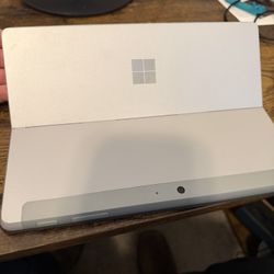 Windows Surface Go 2