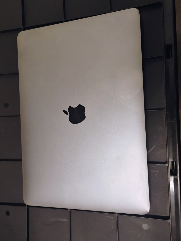 Apple MacBook Pro