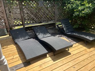 black sun loungers needs to be fixed rusted set of 3