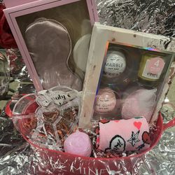 Pretty In Pink Gift Basket