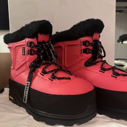 UGG All Gender Shasta Boot Mid - Pink Glow, Size M7/W8