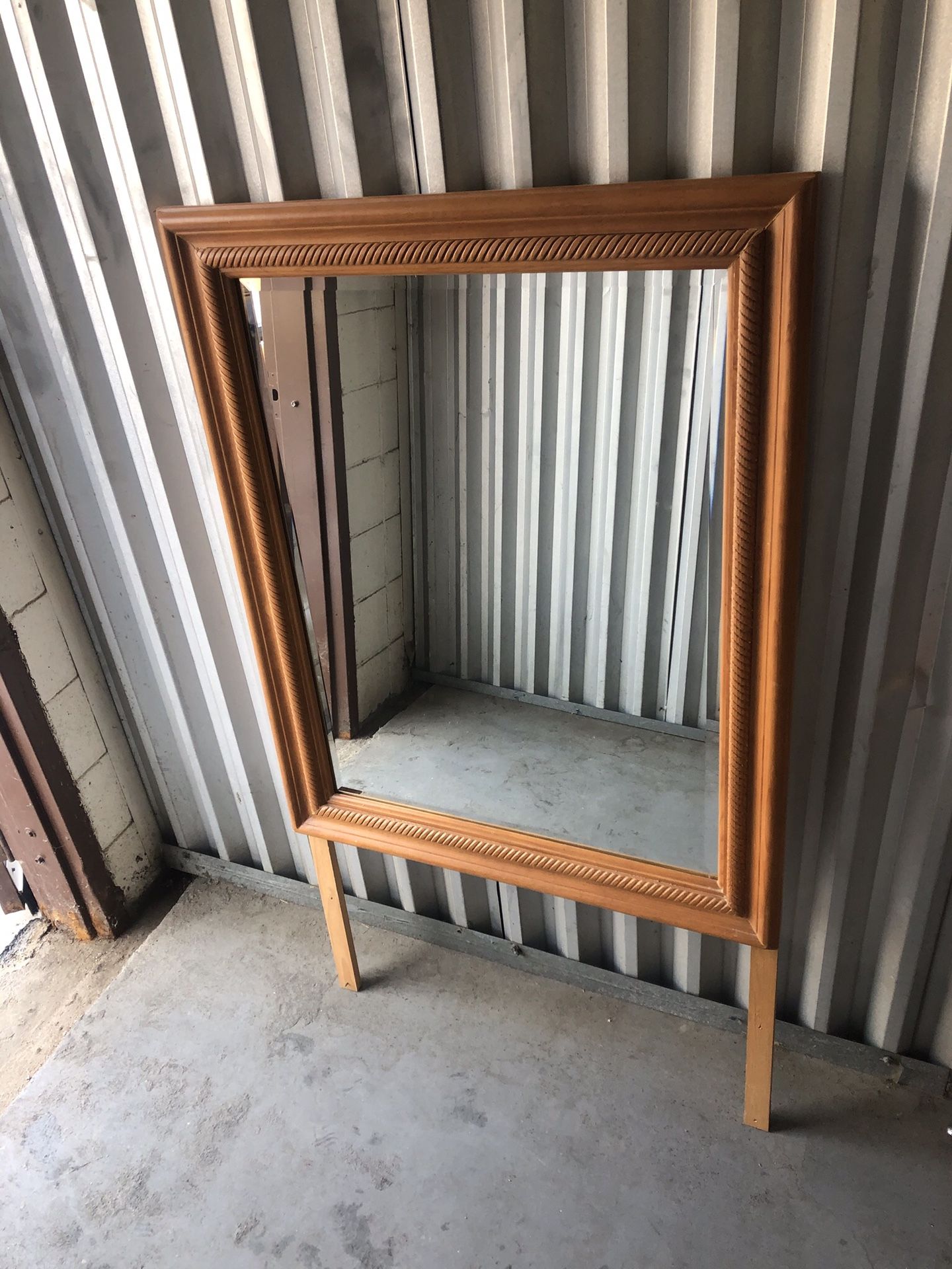 4pc Wooden Bed set (NO FRAME)