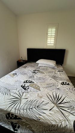 Queen Bed Set Complete