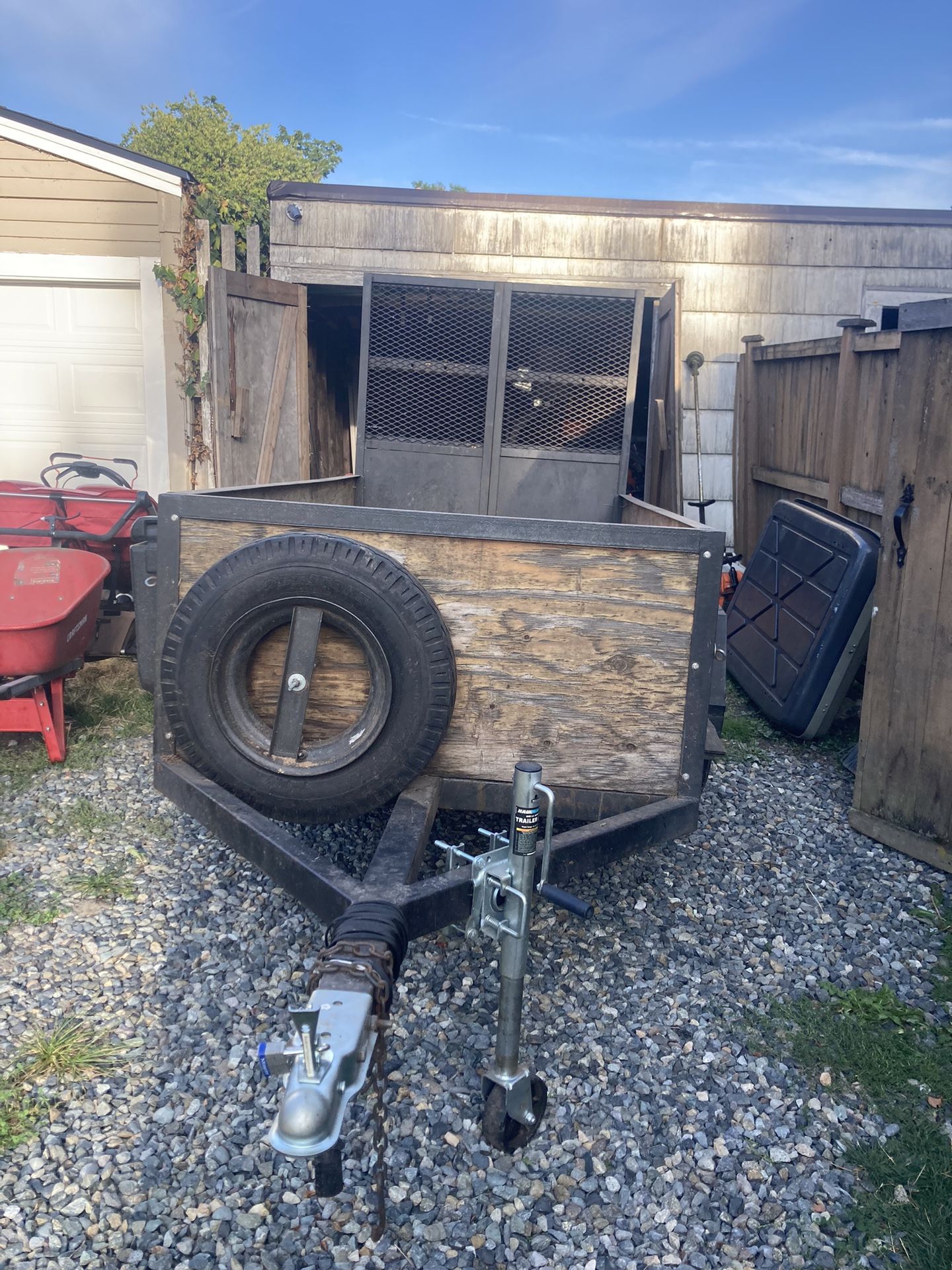 4X8 Utility Trailer With Folding Ramp/Swivel Out